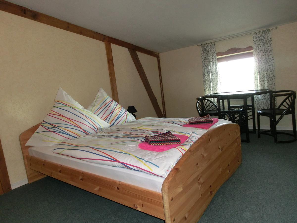 Domane Neu Gaarz Hostel Szoba fotó